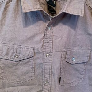 Men’s North Face button down shirt sleeve